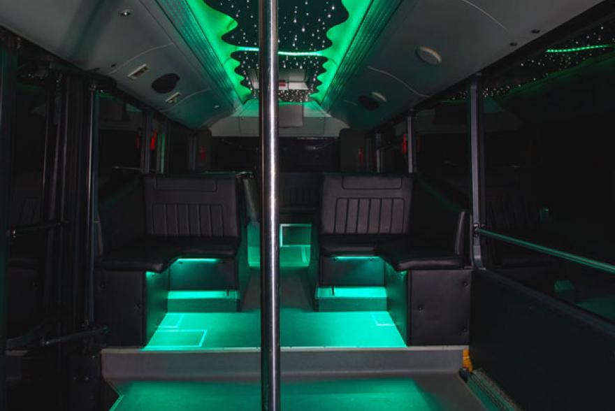 5-30 fos Neoplan partybusz belso kep-3