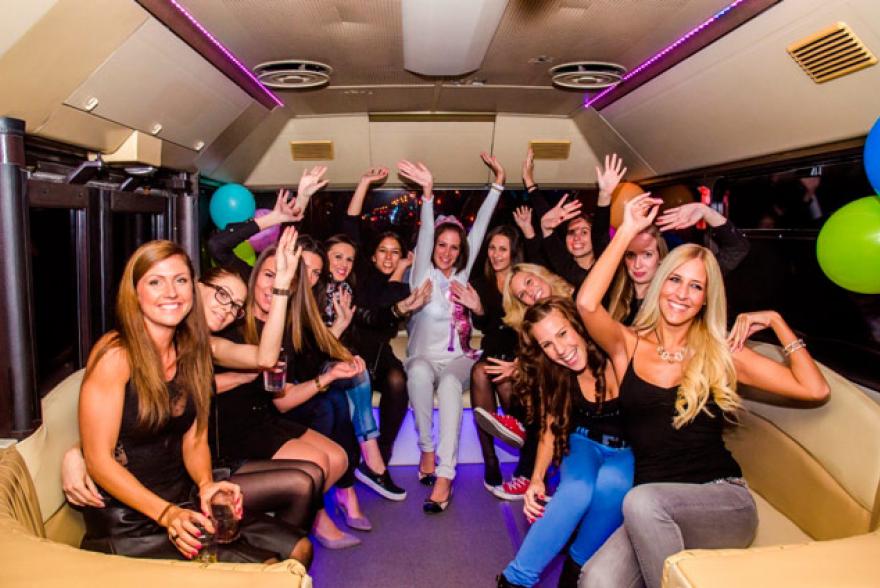 leanybucsu-program-partybusz