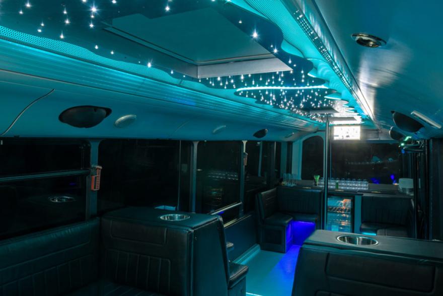 partybusz-30-fos-neoplan-belso-kepek-3