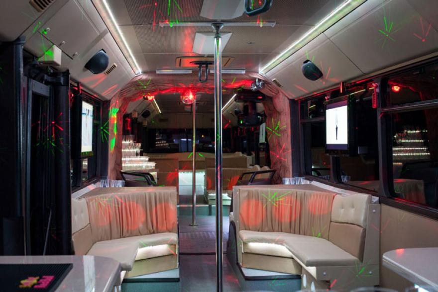 partybusz-50-fos-mercedes-belso-kep-12