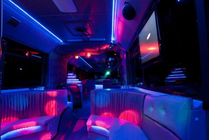 partybusz-50-fos-mercedes-belso-kep-13