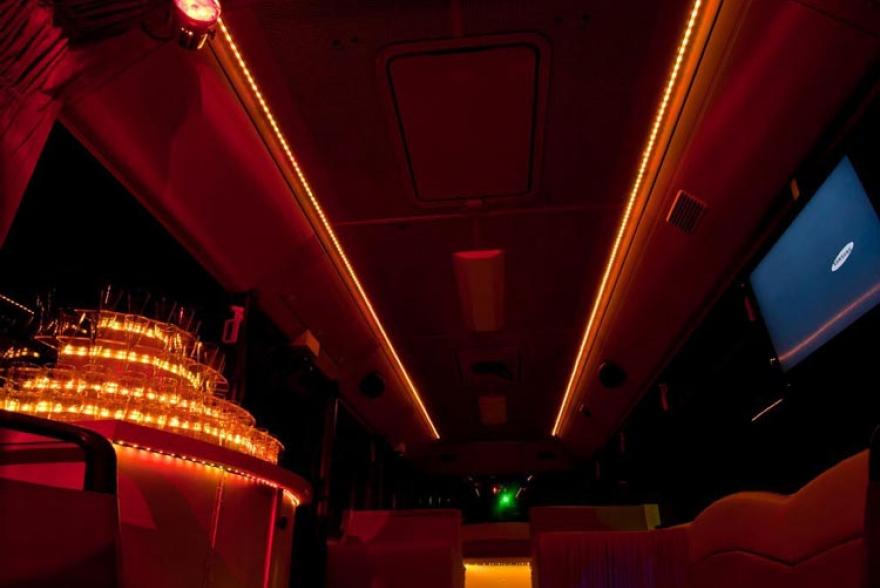 partybusz-50-fos-mercedes-belso-kep-5